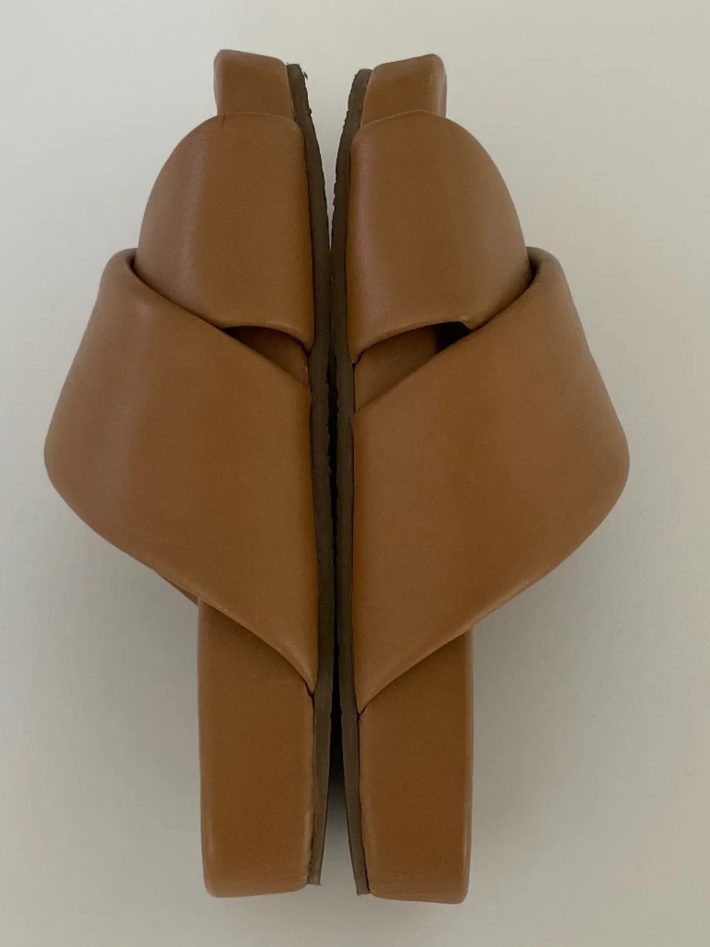 Seychelles  Heartfelt Leather Slide Sandal in Caramel Size 8